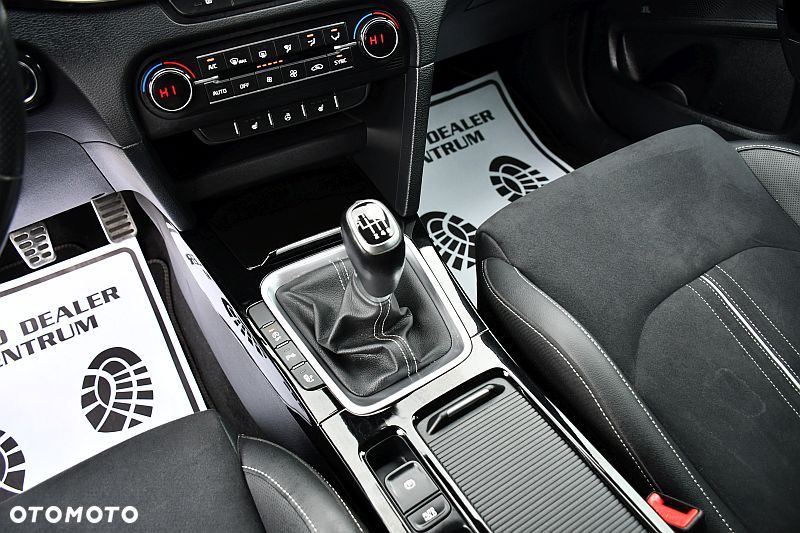 Kia Ceed 1.5 T-GDI OPF GT Line - 16