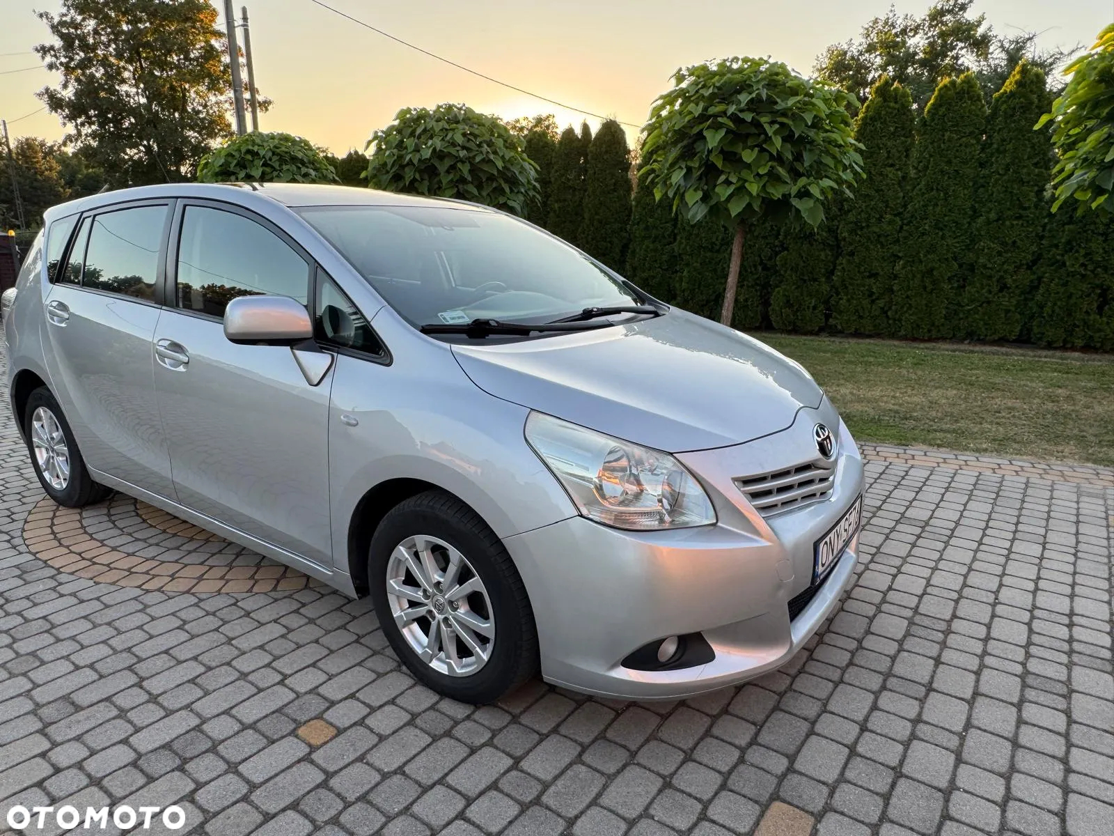 Toyota Verso 2.0 D-4D Premium - 4