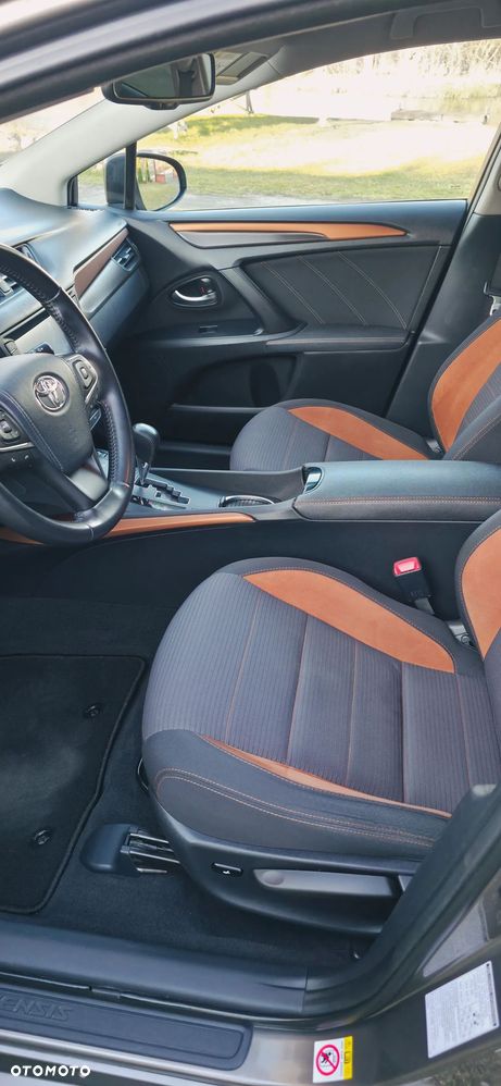 Toyota Avensis Touring Sports 1.8 Multidrive S Business Edition - 21