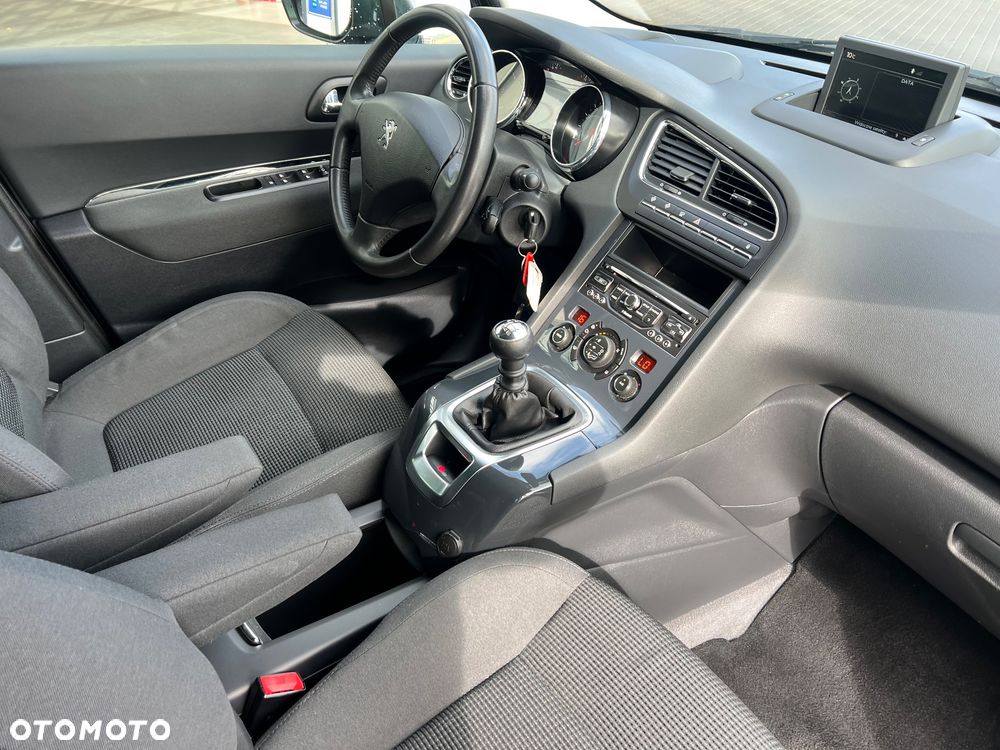 Peugeot 5008 - 28