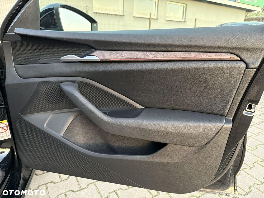 Skoda Superb 2.0 TDI SCR 4x4 L&K DSG - 17