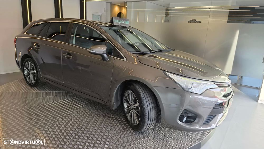 Toyota Avensis Touring Sports 2.0 D-4D Exclusive+GPS - 19