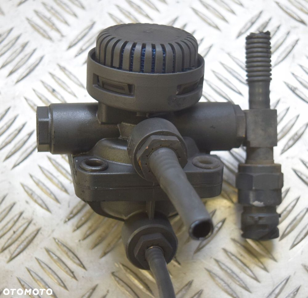 ZAWÓR RĘCZNEGO MERCEDES ACTROS MP4 A0044296344/011 - 1