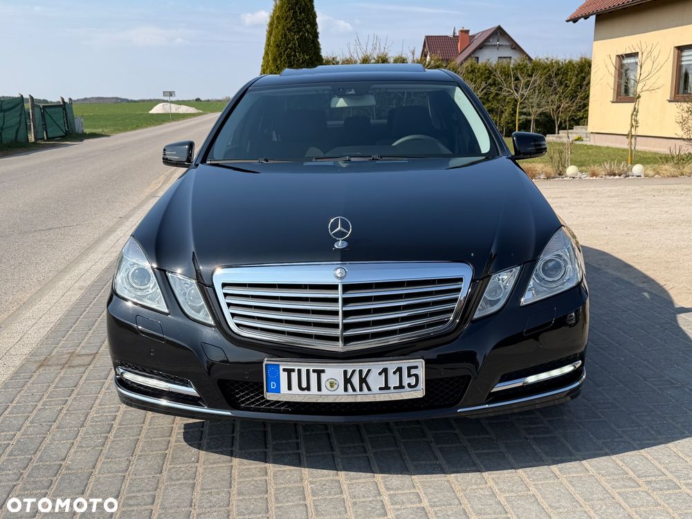 Mercedes-Benz Klasa E 200 CGI BlueEFFICIENCY 7G-TRONIC Elegance - 30