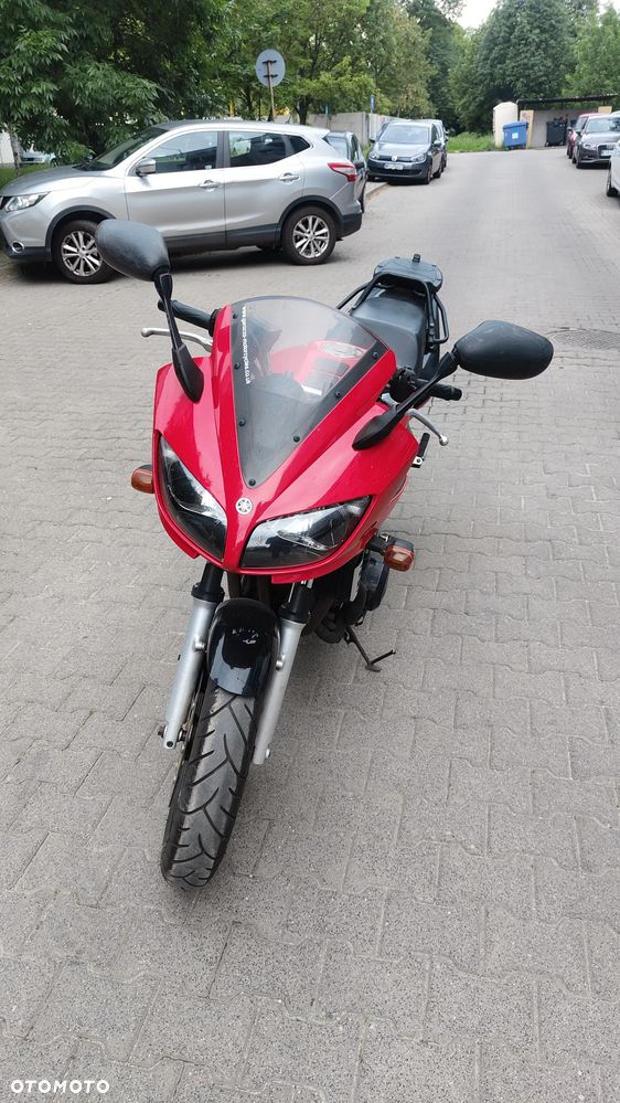 Yamaha FZS - 12