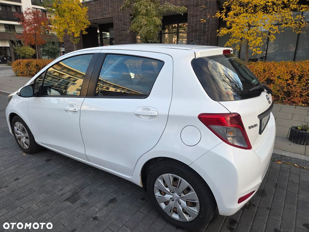 Toyota Yaris 2013 photo 3