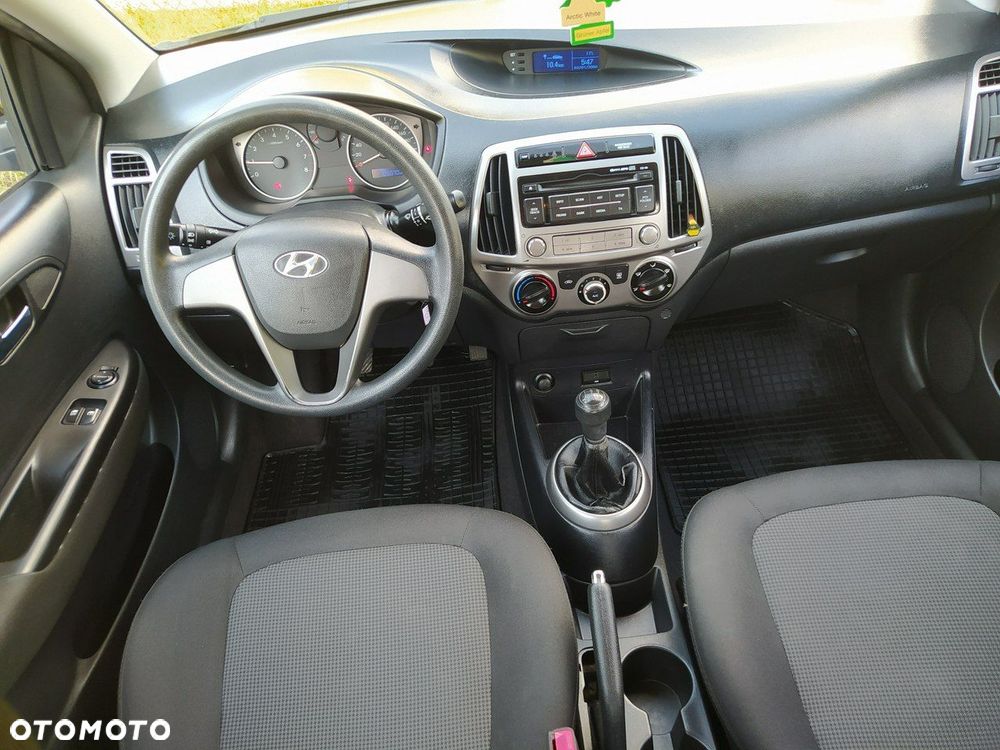 Hyundai i20 - 12