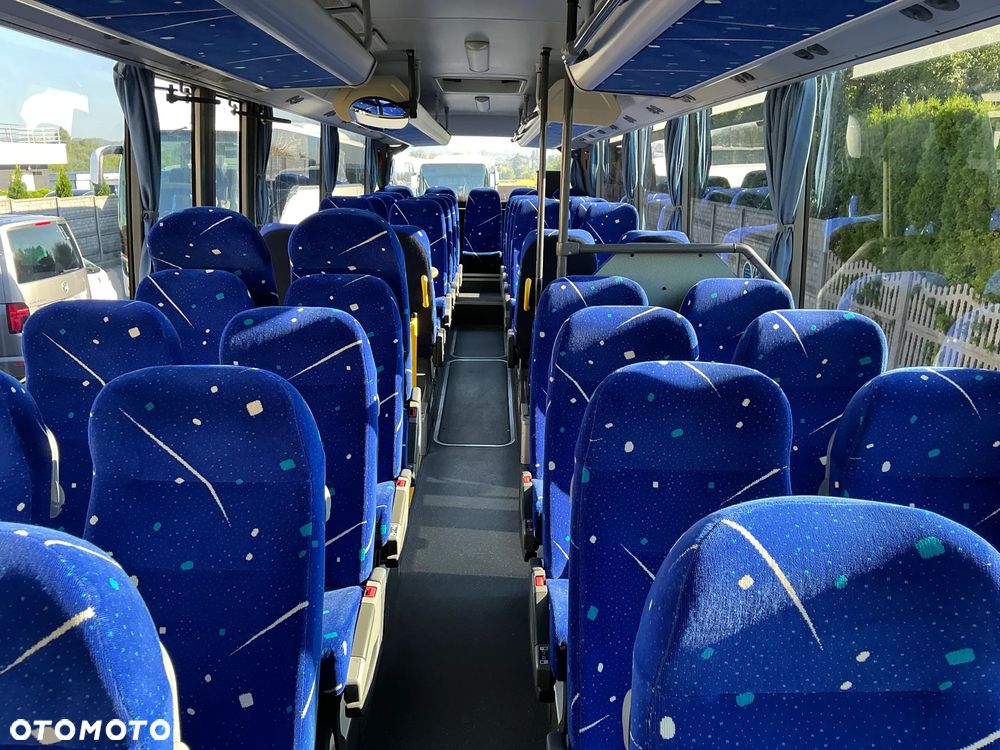 Mercedes-Benz INTOURO m - 21