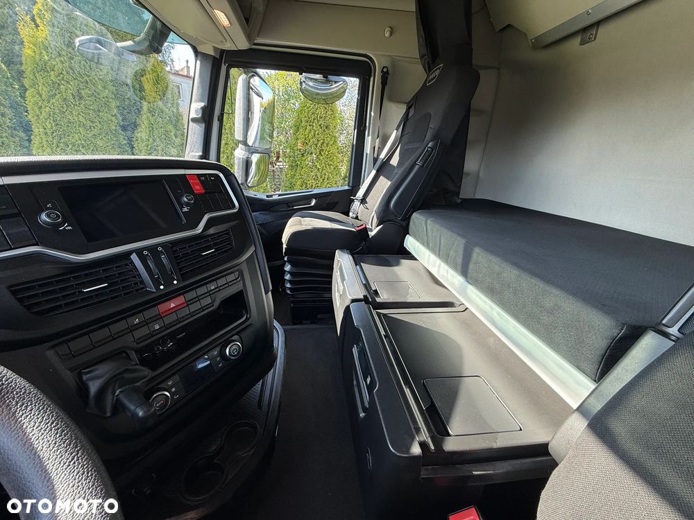 Iveco S-WAY 530 RETARDER - 12