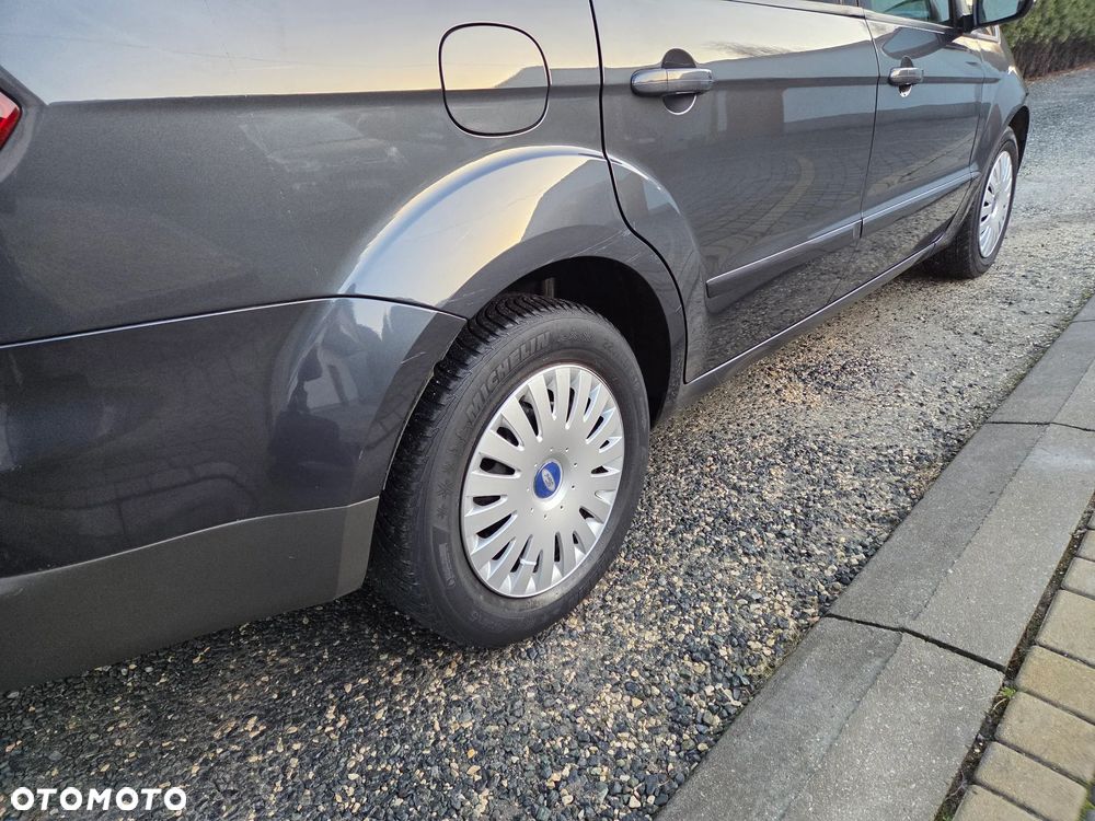 Ford Galaxy 1.8 TDCi Ambiente - 22