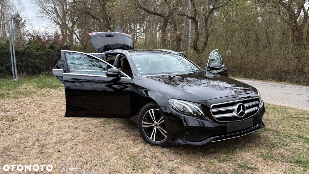 Mercedes-Benz Klasa E 220 d 4-Matic 9G-TRONIC - 11