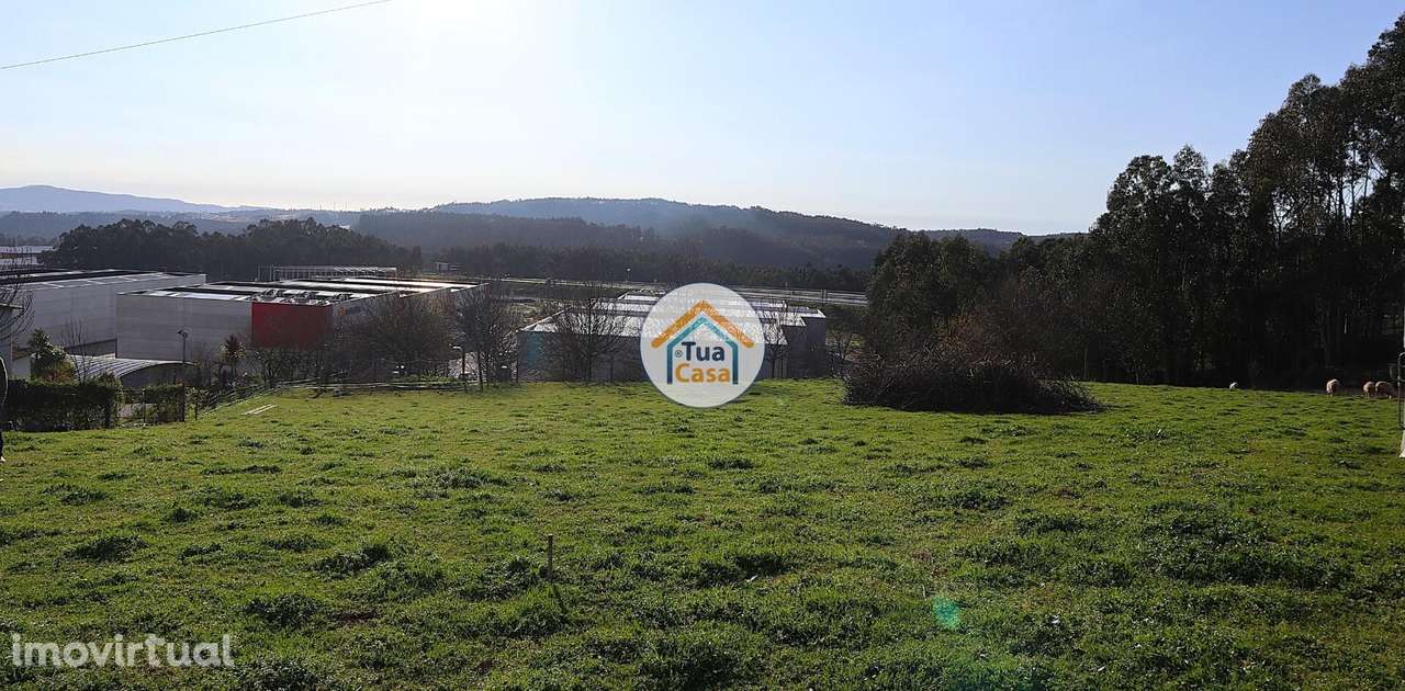 Terreno em Calendário com Viabilidade de Construção - Grande imagem: 2/16