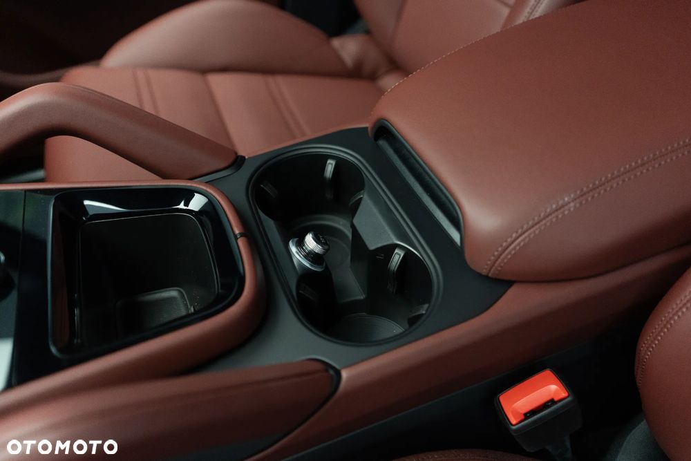 Porsche Cayenne - 25