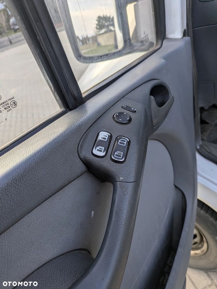 Mercedes-Benz Sprinter 906.211 - 10