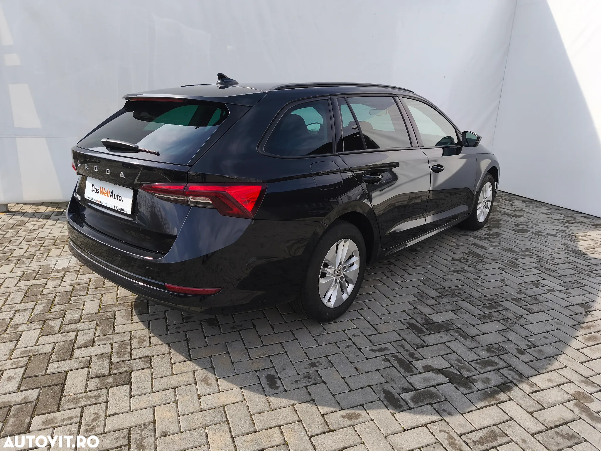 Skoda Octavia 2.0 TDI DSG Ambition - 6