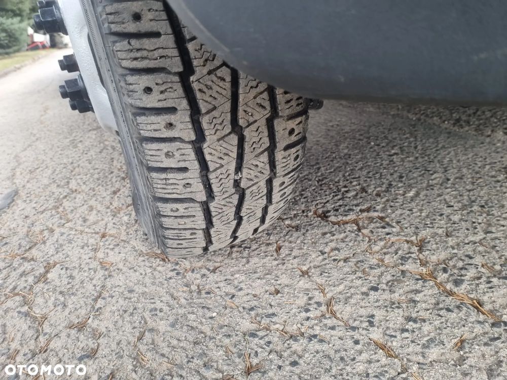 Iveco Daily Stan Bardzo dobry bliżniak Doka 7 osobowa - 12