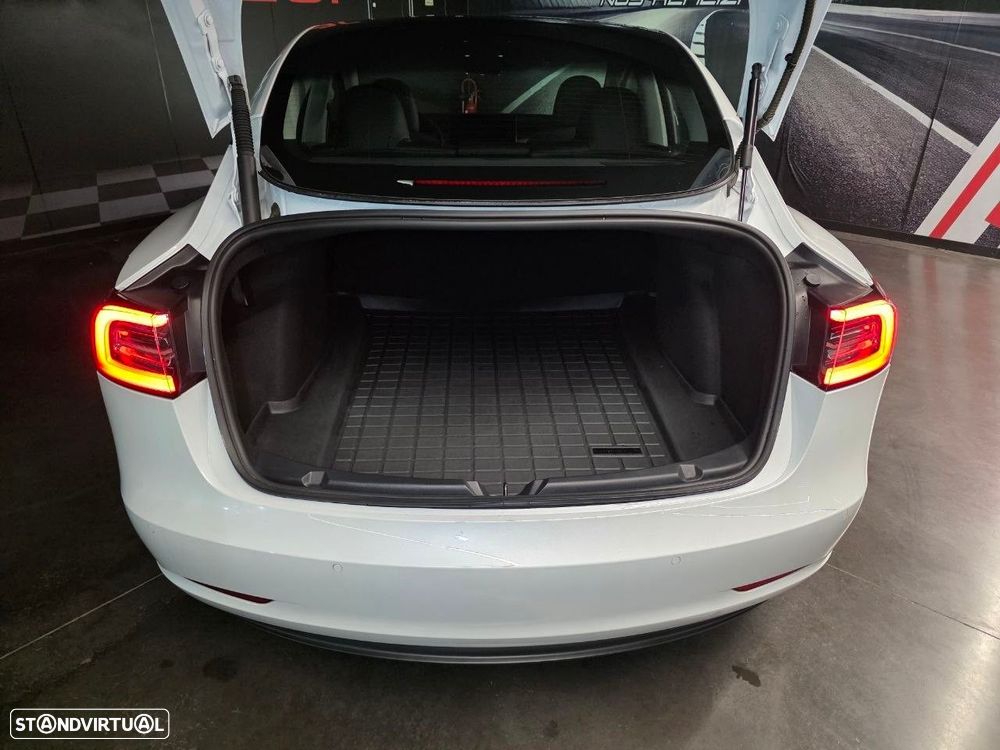 Tesla Model 3 Performance Dual Motor AWD - 33