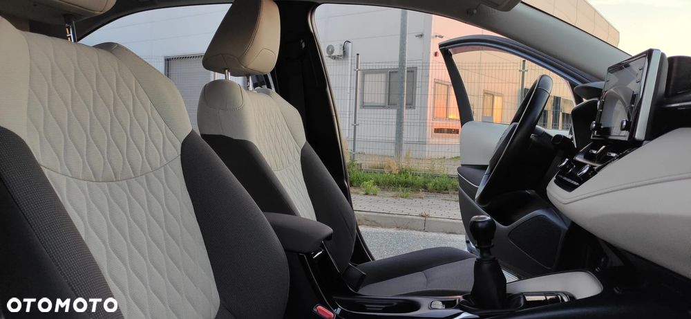 Toyota Corolla 1.6 Comfort - 24