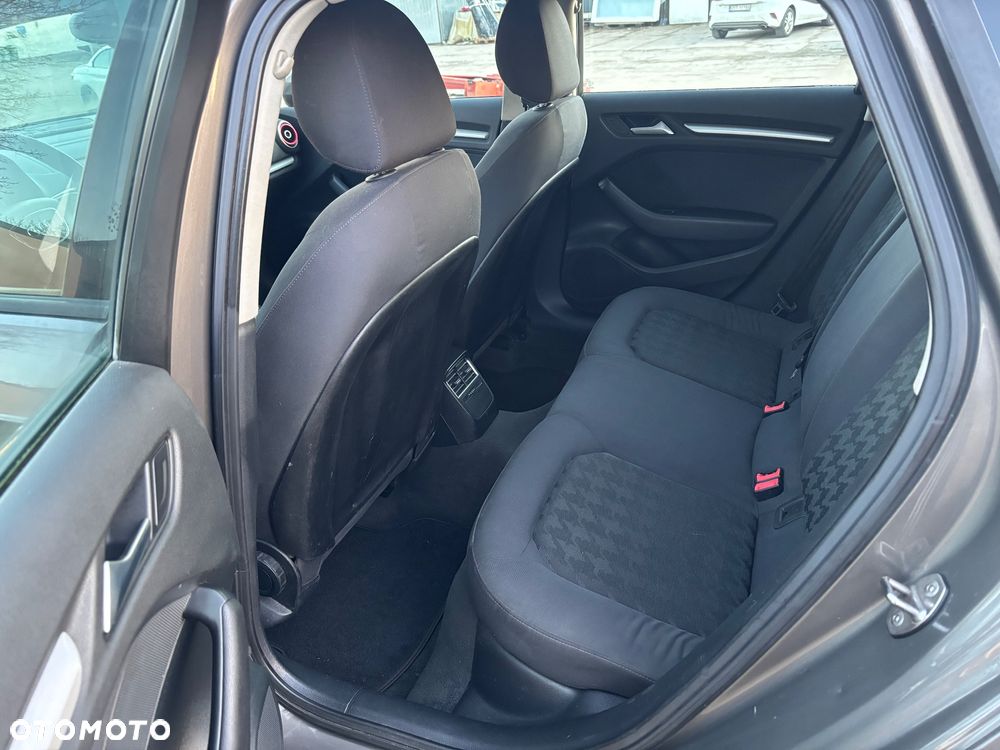Audi A3 Sportback 1.6 TDI Ambition - 11