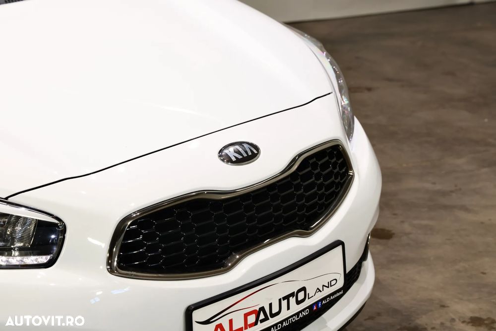 Kia Ceed 1.6 GDI Dream-Team Edition - 24