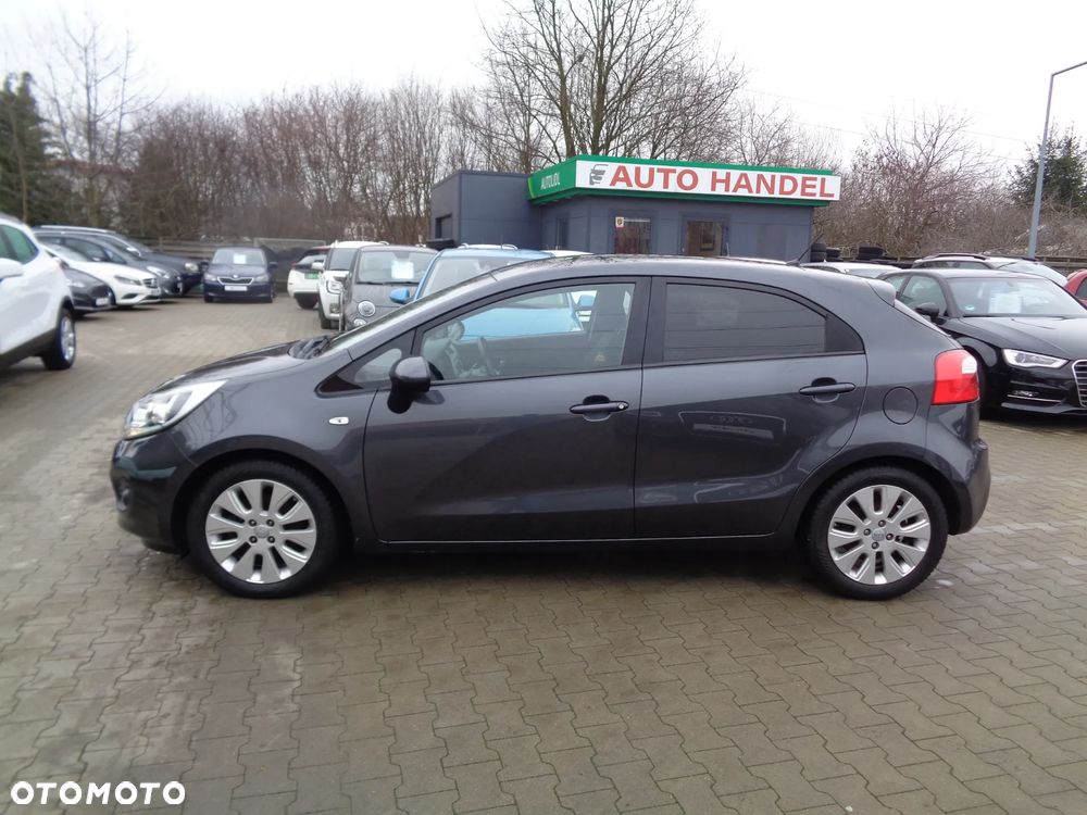Kia Rio 1.4 Comfort - 1