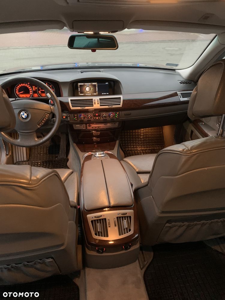 BMW Seria 7 745d - 7