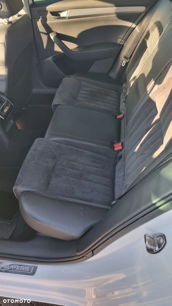 Skoda Superb 2.0 TDI 4x4 DSG Ambition - 19