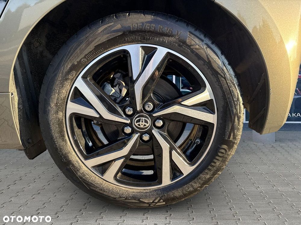 Toyota Yaris Hybrid 1.5 Style - 29