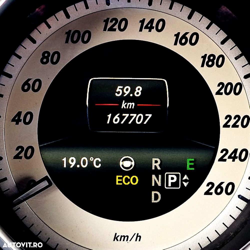 Mercedes-Benz E 250 CDI 4Matic - 23