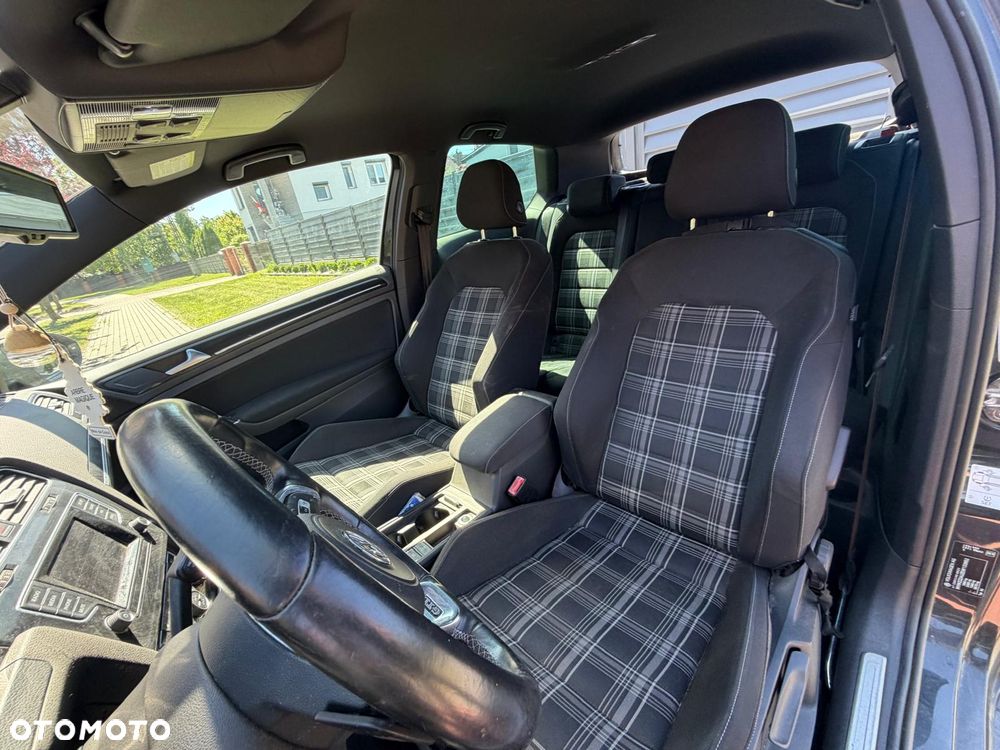 Volkswagen Golf 2.0 TDI BMT GTD DSG - 9