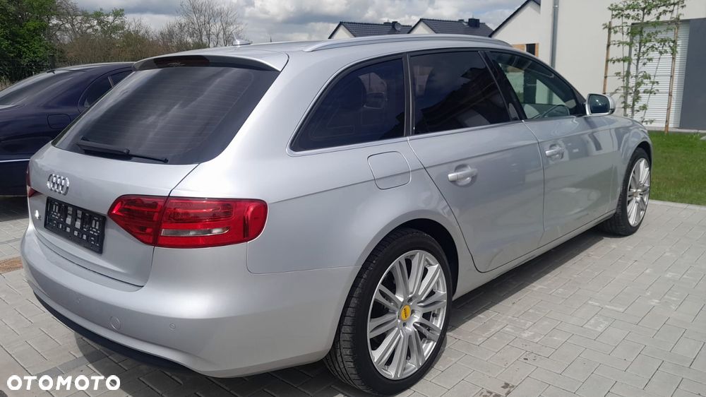 Audi A4 Avant 2.0 TDI DPF quattro Ambition - 14