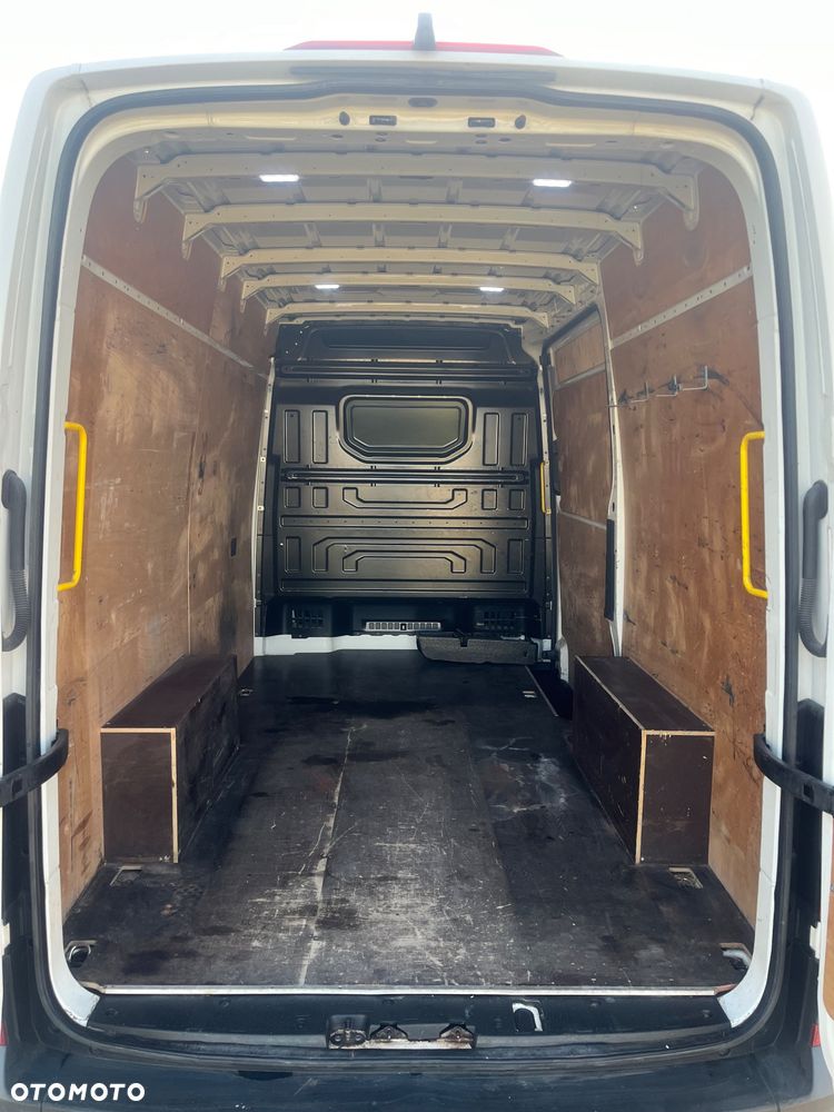 Volkswagen Crafter - 12