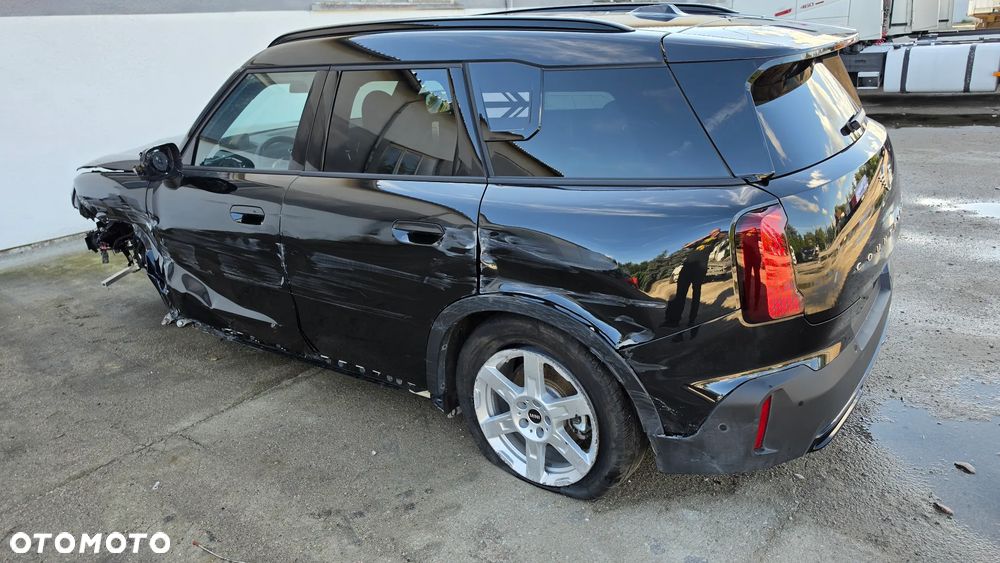 MINI Countryman E Classic Trim - 3