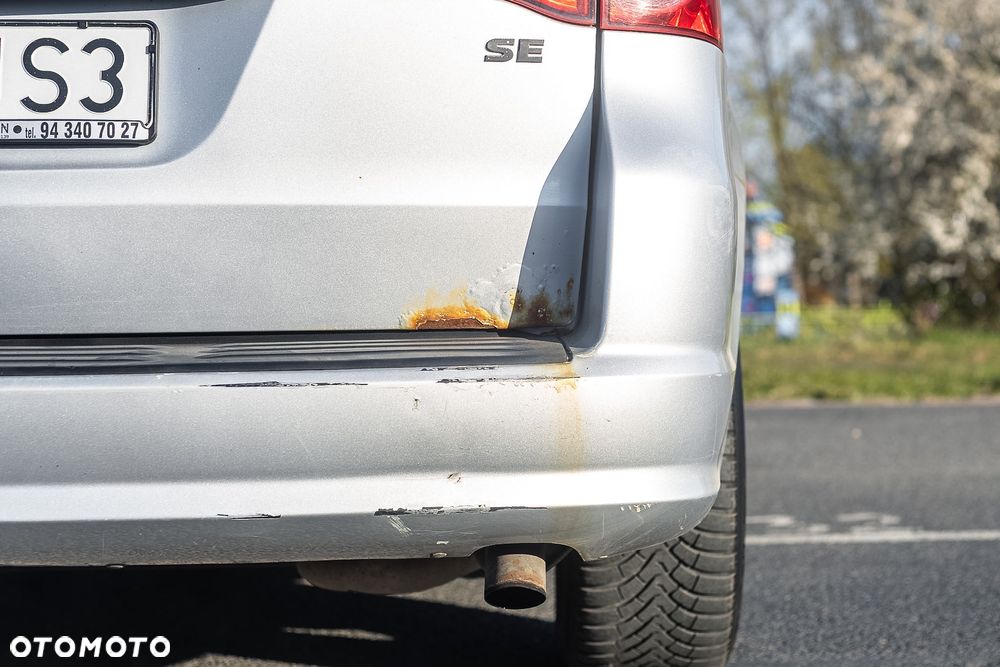 Volkswagen Routan - 9