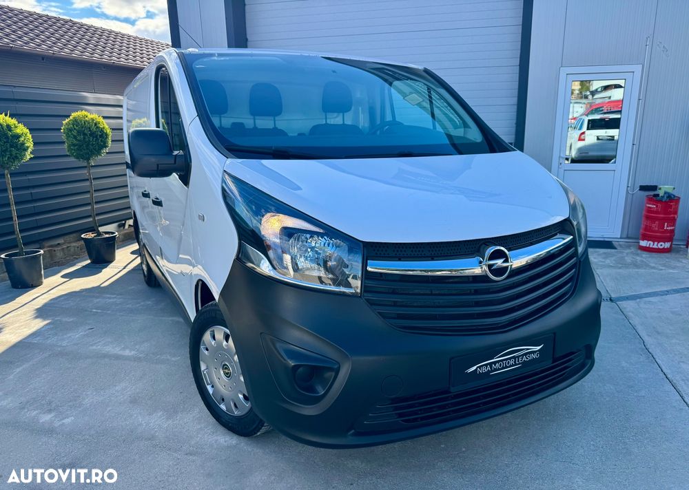 Opel Vivaro - 1