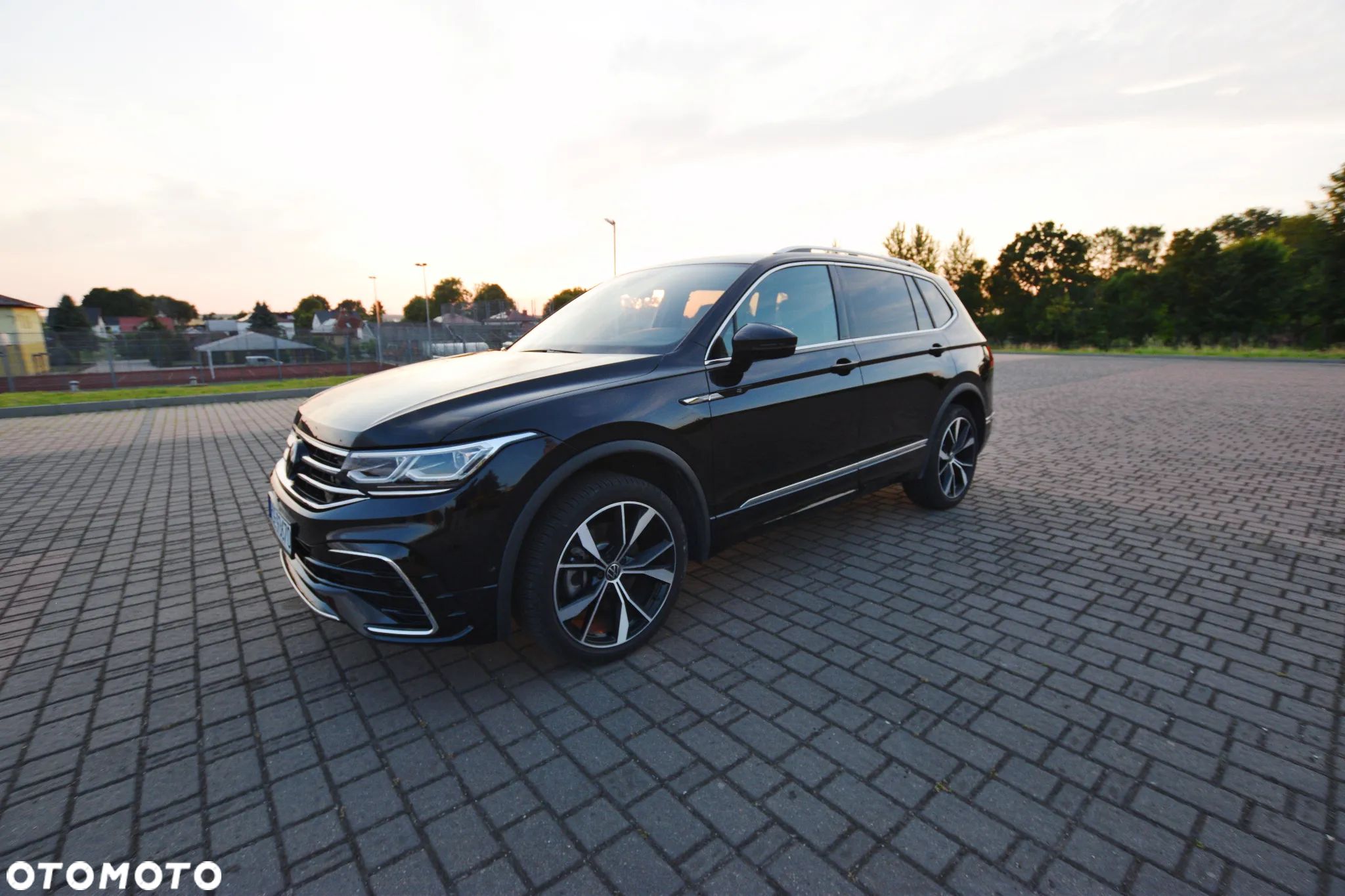 Volkswagen Tiguan 2.0 TSI 4Mot R-Line DSG - 1