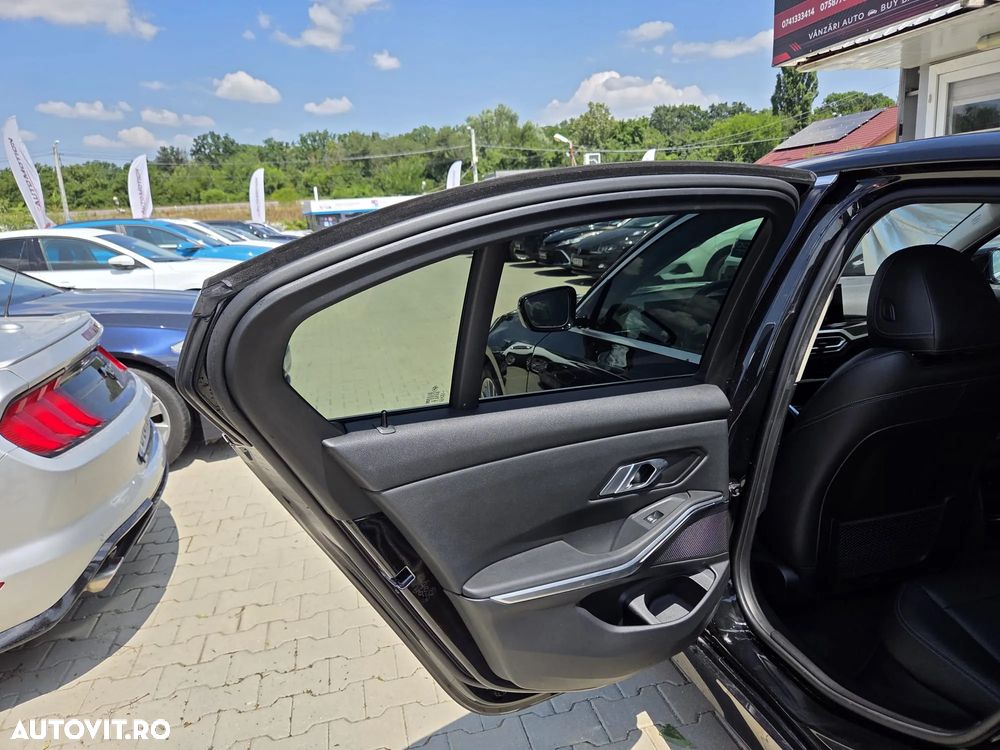 BMW Seria 3 320d xDrive AT Luxury Line - 13