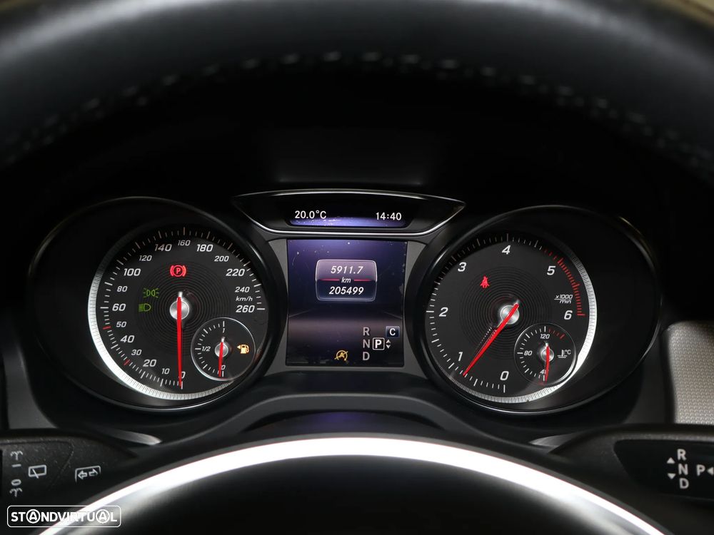 Mercedes-Benz CLA 200 d Shooting Brake Urban Aut. - 23