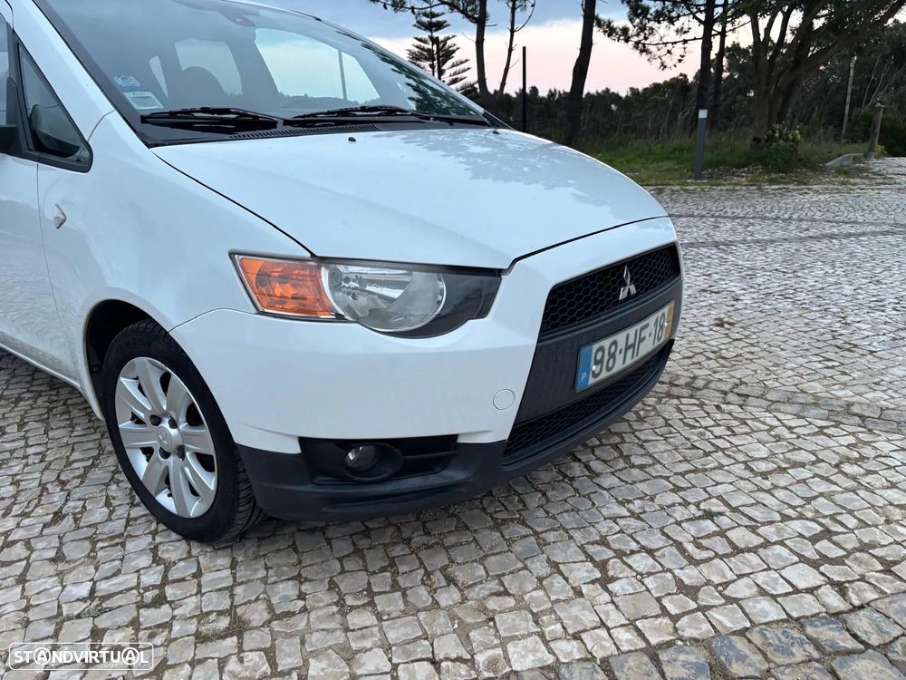 Mitsubishi Colt - 9