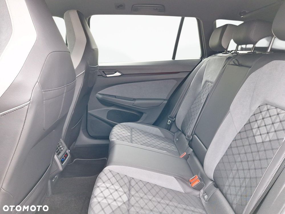 Volkswagen Golf 2.0 TDI SCR DSG R-Line - 13