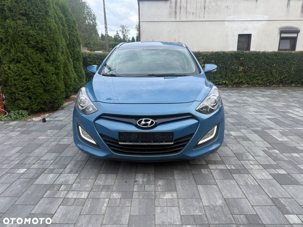 Hyundai i30 blue Kombi 1.6 CRDi YES Gold - 3