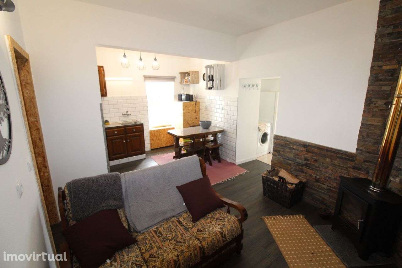 Moradia em Pedra Totalmente Recuperada - Grande imagem: 2/16