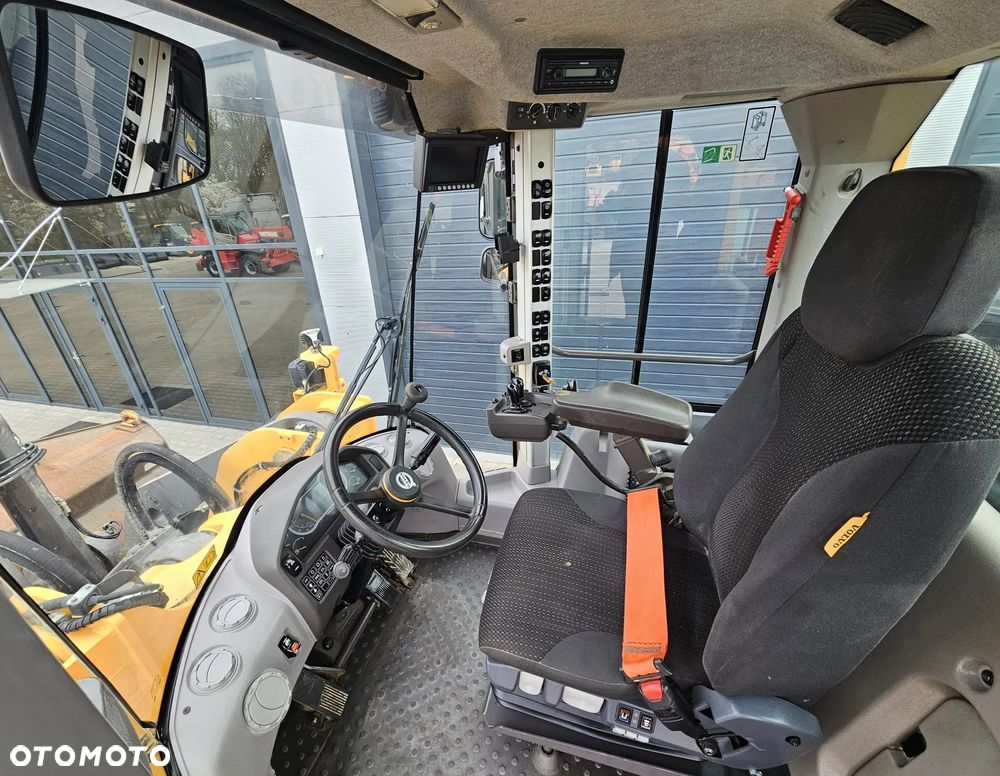 Volvo L180H - 11