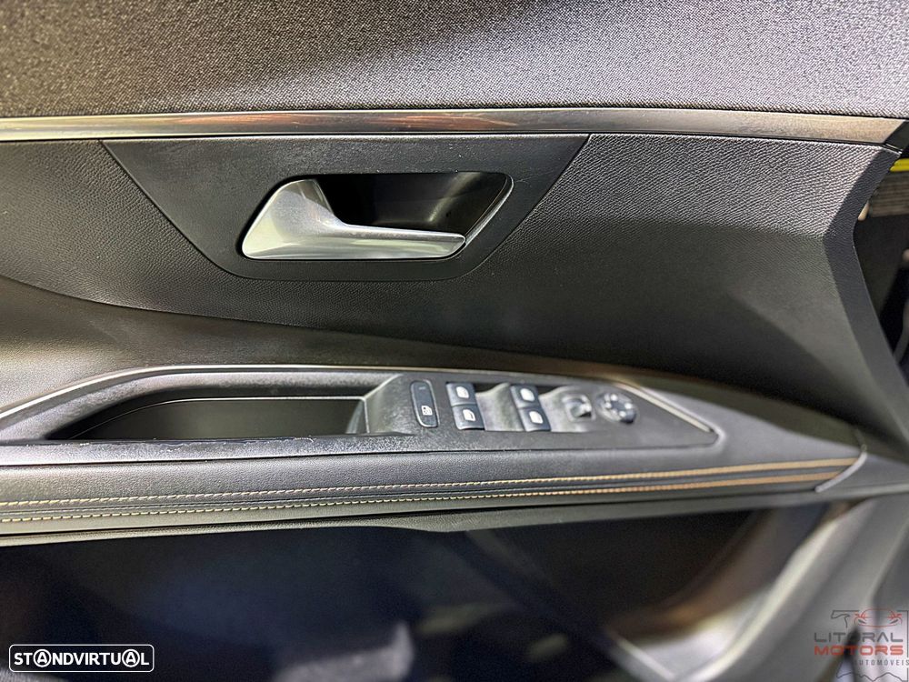 Peugeot 3008 1.2 PureTech GT Line EAT8 - 17