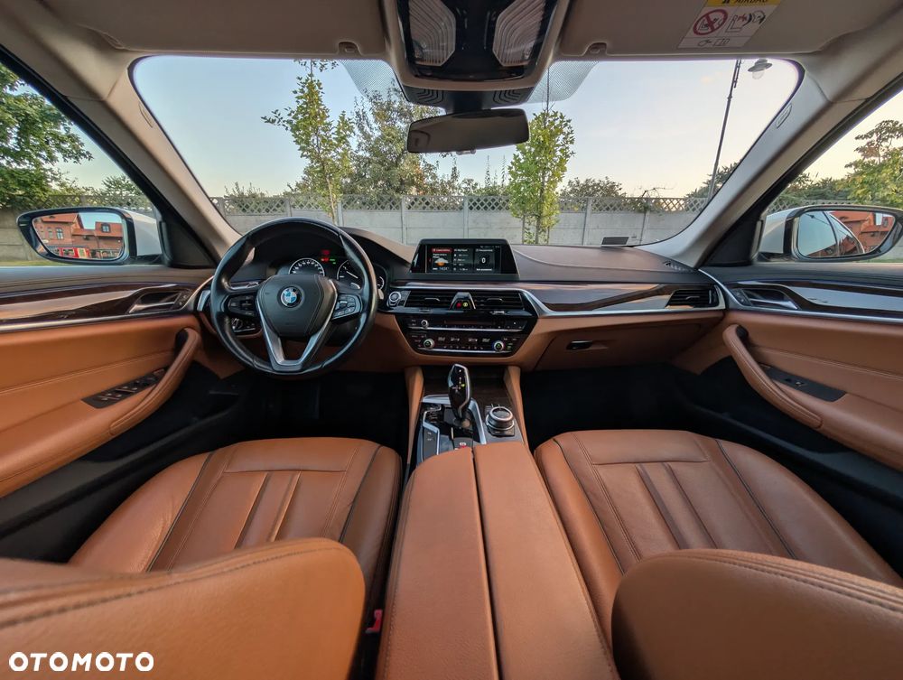 BMW Seria 5 520d Luxury Line - 10