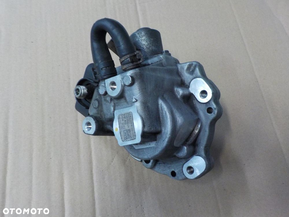 VW T6 2.0 TDI POMPA PALIWA WYSOKIEGO CIŚNIENIA WTRYSKOWA 04B130755G - 1
