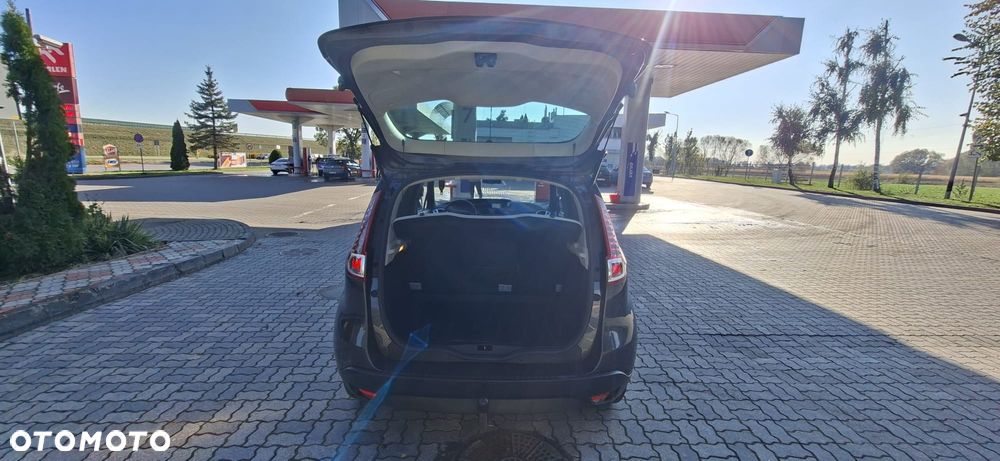 Renault Scenic 2.0 16V Privilege CVT - 27