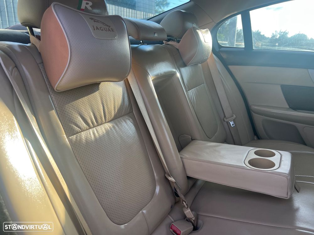Jaguar XF 3.0 D V6 S Premium Luxury - 13