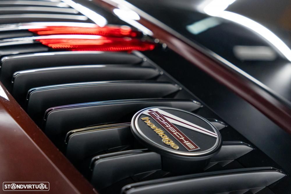 Porsche 911 (992) Targa 4S Heritage Design - 14