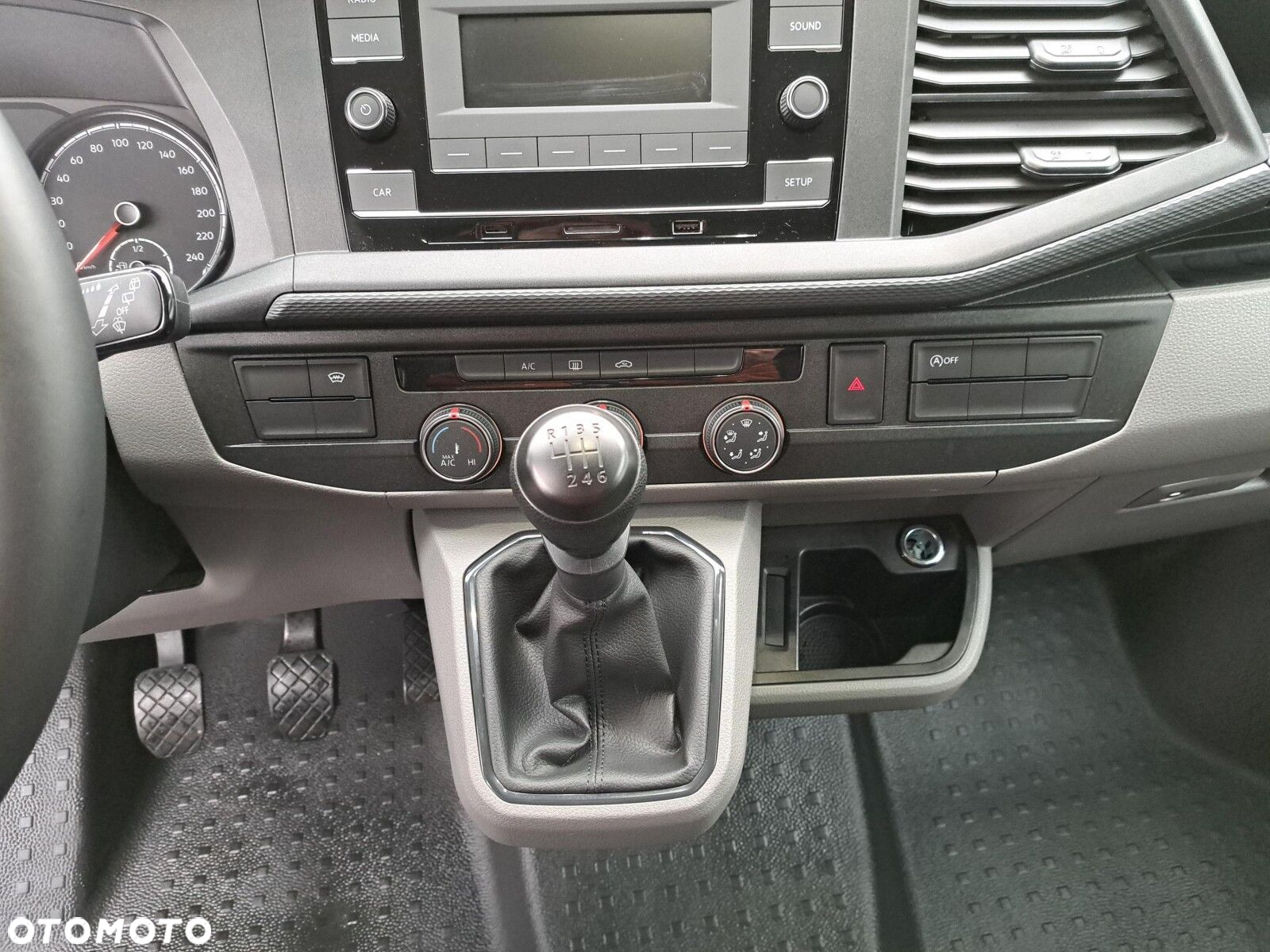 Volkswagen Transporter - 19